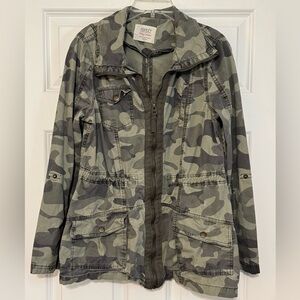 Ashley by 26 International Green Camo Cargo Roll-tab Sleeve Zip Up Jacket Medium